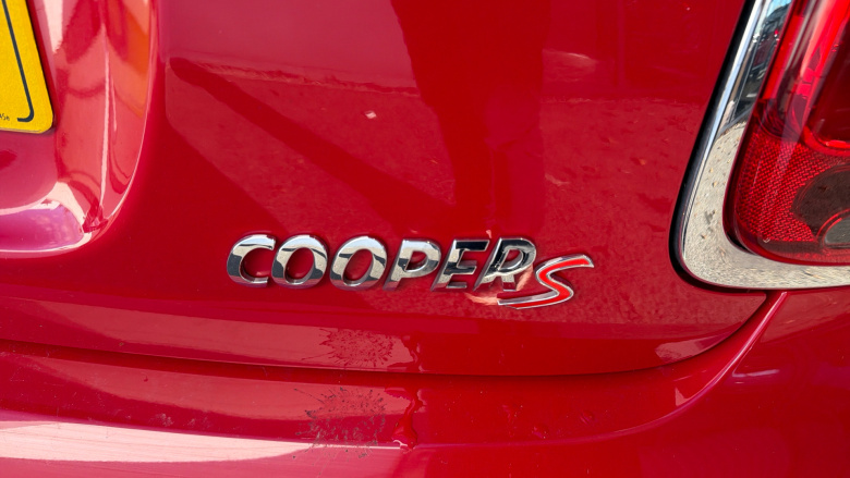 MINI Convertible 2.0 Cooper S Exclusive 2dr Auto Petrol Convertible